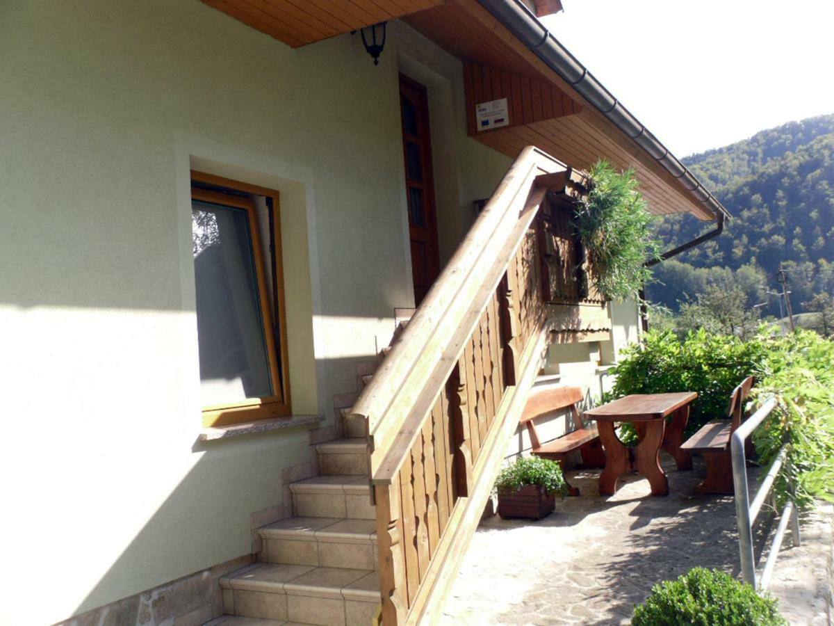 Apartmaji Hribar Pr'Ostank คัมนิค ภายนอก รูปภาพ