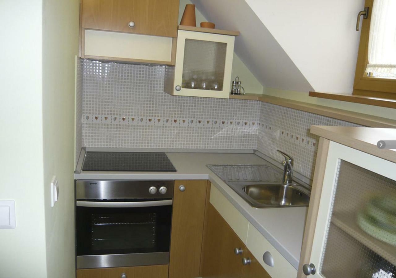 Apartmaji Hribar Pr'Ostank คัมนิค ภายนอก รูปภาพ